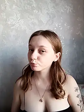 Snapshot of Bonechka chatting on 09.10.25 Bonechka online show from 09.10.25