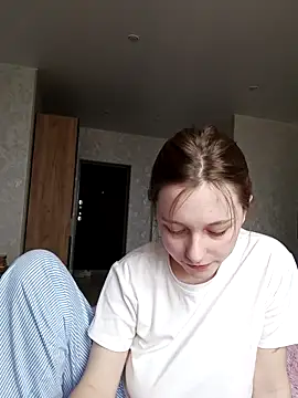 Snapshot of Bonechka chatting on 11.11.25 Bonechka online show from 11.11.25