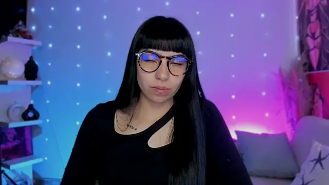 Snapshot of Saraa_Desiree chatting on 10.23.25 Saraa Desiree online show from 10.23.25