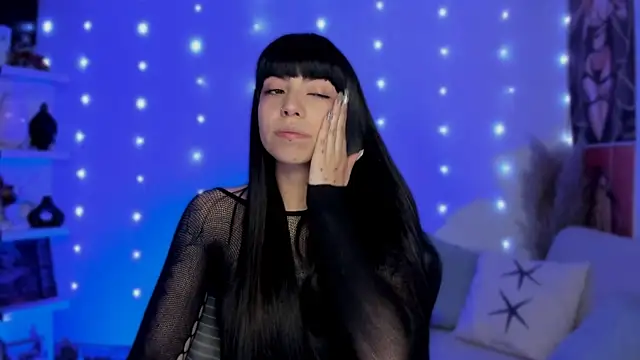 Saraa Desiree online show from 11.27.25