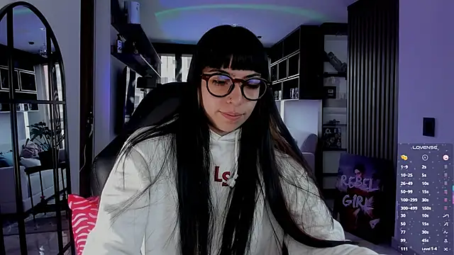 Saraa Desiree online show from 03.12.26