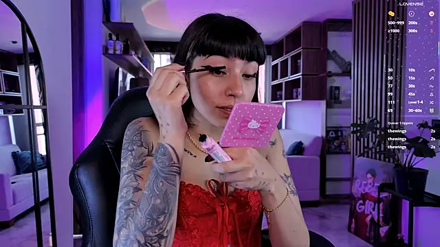 Saraa Desiree online show from 04.02.26