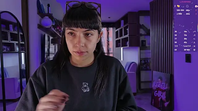 Saraa Desiree online show from 04.14.26