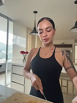 Snapshot of ValentinaMilann chatting on 05.04.26 ValentinaMilann online show from 05.04.26