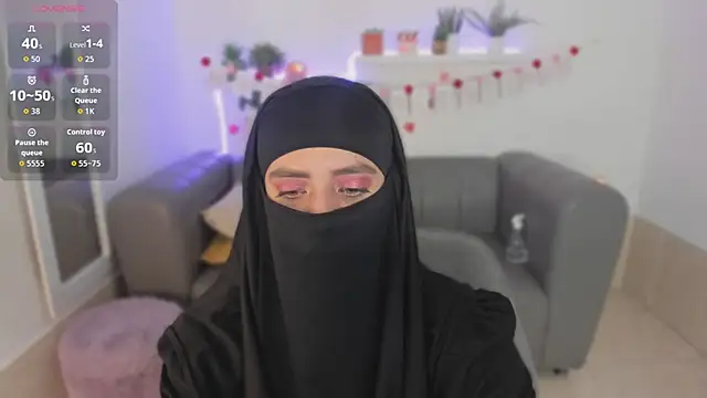 Snapshot of salma_arabicc chatting on 09.30.25 salma arabicc online show from 09.30.25