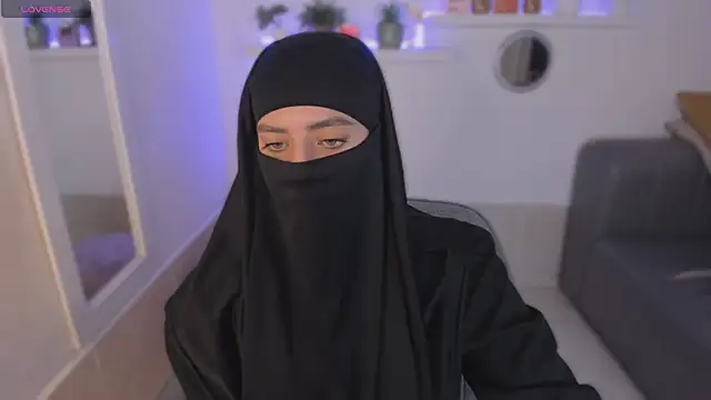 Snapshot of salma_arabicc chatting on 10.11.25 salma arabicc online show from 10.11.25