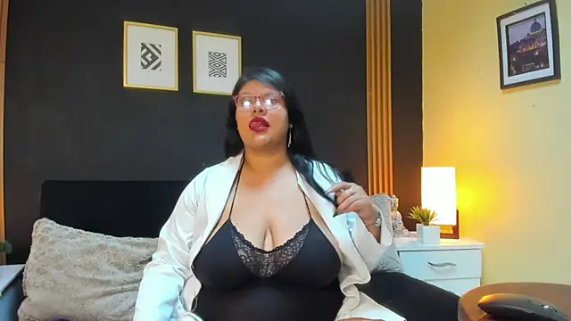 Snapshot of natasha_blum chatting on 03.04.25 natasha blum online show from 03.04.25