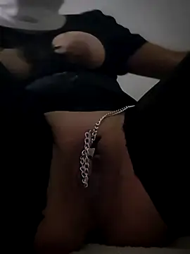 Snapshot of AnnalQueen chatting on 11.26.25 AnnalQueen online show from 11.26.25