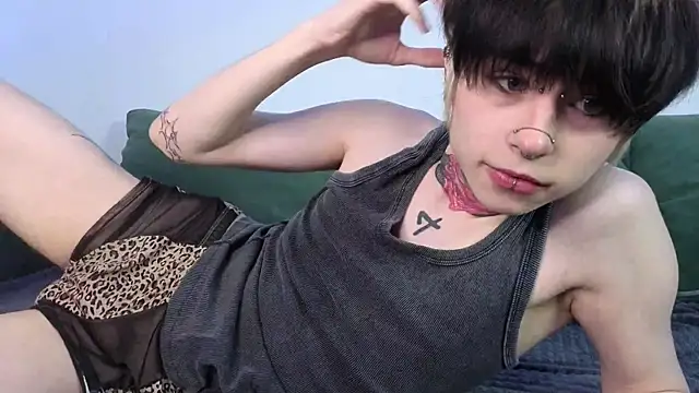 Alex Vallley online show from 04.17.26