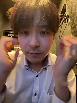 Snapshot of waka3232 chatting on 04.28.26 waka3232 online show from 04.28.26