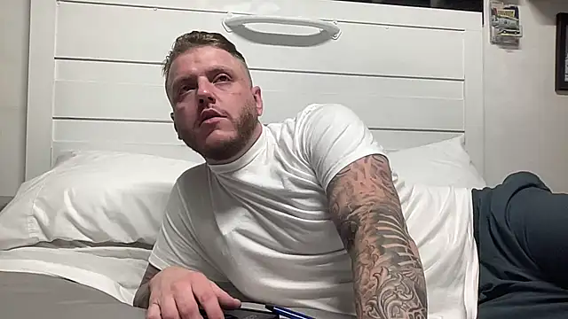 Snapshot of Thegreatwhitepipe chatting on 09.26.25 Thegreatwhitepipe online show from 09.26.25