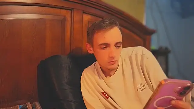 Ilovepussy1911 online show from 04.28.26