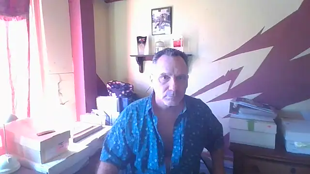 Snapshot of HunkofRock chatting on 02.16.26 HunkofRock online show from 02.16.26