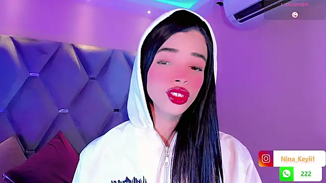 Nina Keyli online show from 12.18.25