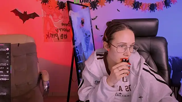 mona cloud online show from 11.04.25