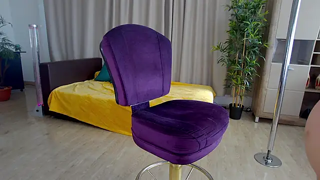 Snapshot of Perfect_Moans chatting on 03.06.25 Perfect Moans online show from 03.06.25