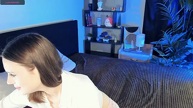Snapshot of LisaBaillea chatting on 03.12.25 LisaBaillea online show from 03.12.25