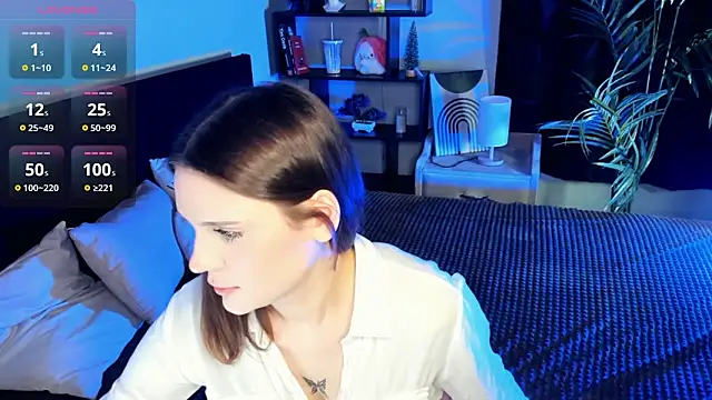 Snapshot of LisaBaillea chatting on 03.16.25 LisaBaillea online show from 03.16.25