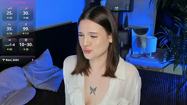 Snapshot of LisaBaillea chatting on 03.20.25 LisaBaillea online show from 03.20.25