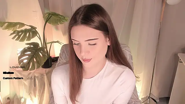 Snapshot of LisaBaillea chatting on 10.15.25 LisaBaillea online show from 10.15.25