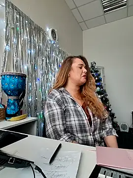 Snapshot of Juicy_PeachLux chatting on 01.18.26 Juicy PeachLux online show from 01.18.26