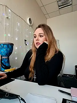 Snapshot of Juicy_PeachLux chatting on 02.07.26 Juicy PeachLux online show from 02.07.26