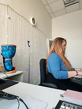 Snapshot of Juicy_PeachLux chatting on 02.12.26 Juicy PeachLux online show from 02.12.26