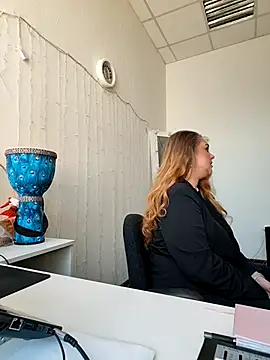 Juicy PeachLux online show from 03.15.26