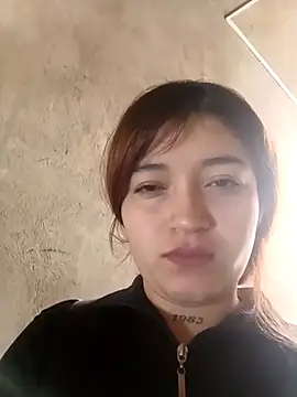 Karina Leon online show from 11.24.25