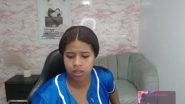 Snapshot of abby1_t_ chatting on 09.27.25 abby1 t  online show from 09.27.25