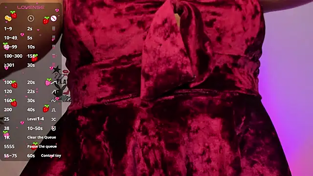  Emily Thompson  online show from 10.06.25