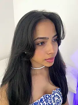  Emily Thompson  online show from 02.07.26