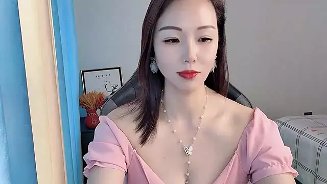 Dewluna online show from 03.18.25