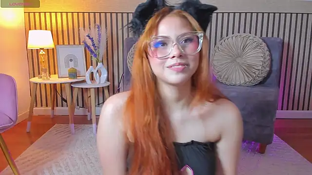 Snapshot of aleska_winter chatting on 10.03.25 aleska winter online show from 10.03.25