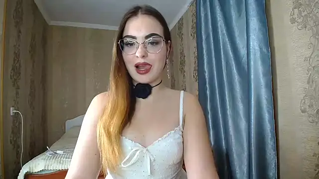 Leila Kissyu online show from 11.21.25