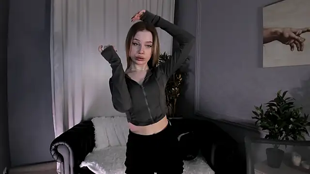 Snapshot of Heydoraa_ chatting on 03.06.25 Heydoraa online show from 03.06.25