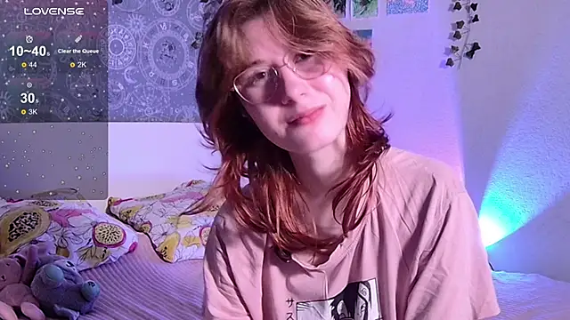 Snapshot of Cute_Cate404 chatting on 10.09.25 Cute Cate404 online show from 10.09.25