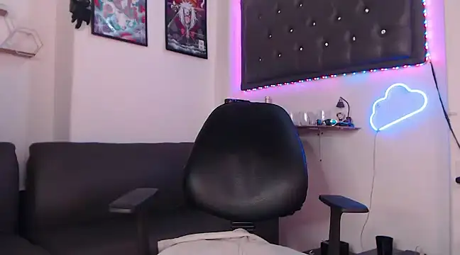 Monkey uchiha777 online show from 03.17.25