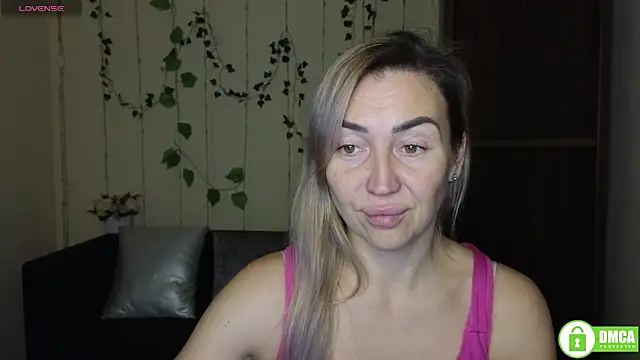 Kiss julli88I online show from 12.17.25