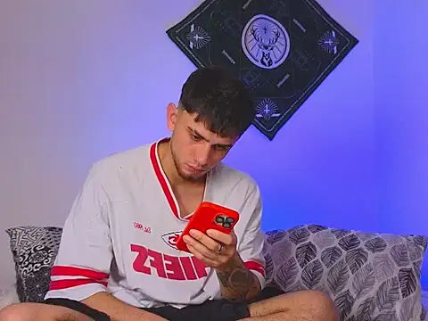 samevansx  online show from 11.16.25