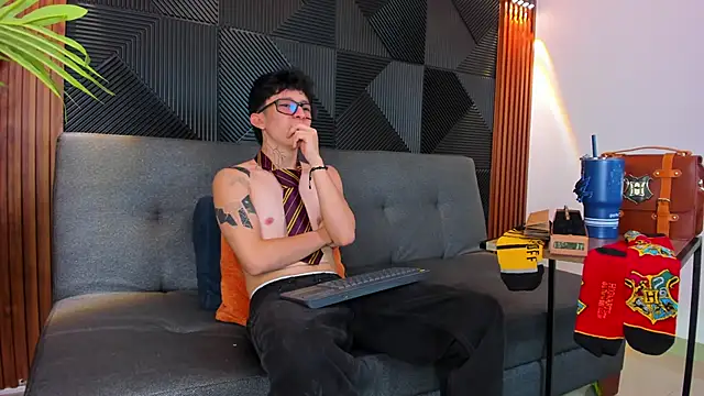 troy rouge online show from 03.22.25