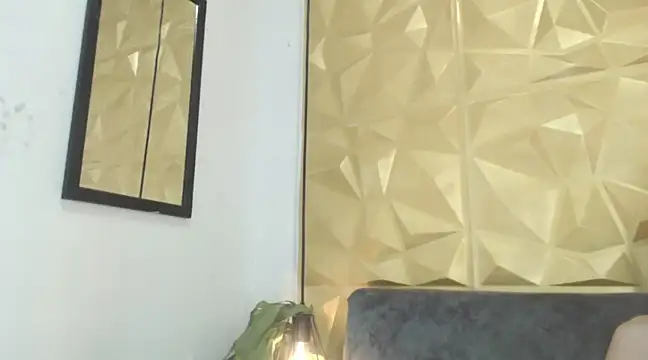 Small Hot19 online show from 03.16.25