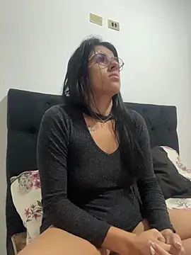 Snapshot of jheicylli chatting on 05.18.26 jheicylli online show from 05.18.26