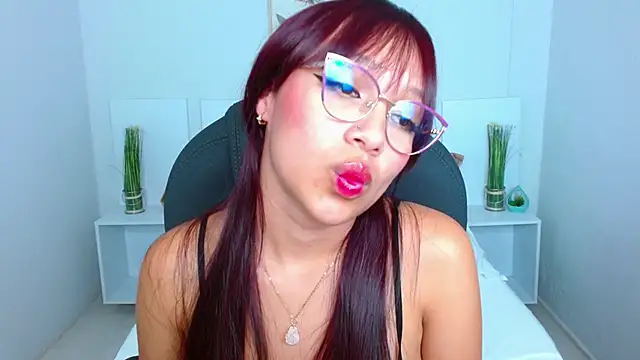 Snapshot of sharon_rosse__ chatting on 03.18.25 sharon rosse   online show from 03.18.25