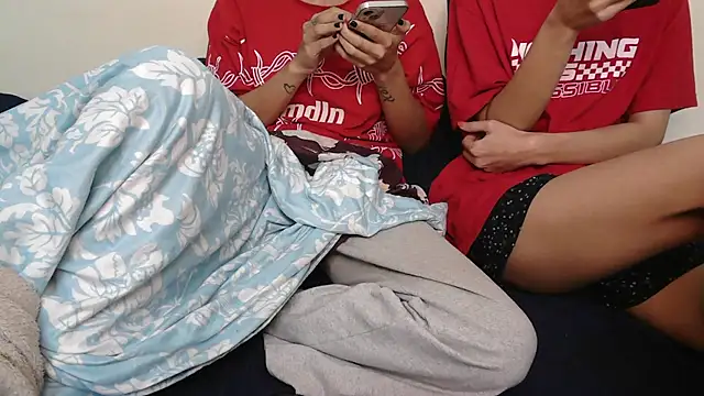 NaughtyThrouple007 online show from 11.20.25