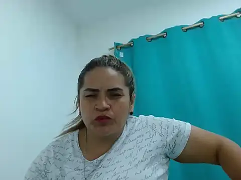 Snapshot of Milena_Foox chatting on 12.18.25 Milena Foox online show from 12.18.25