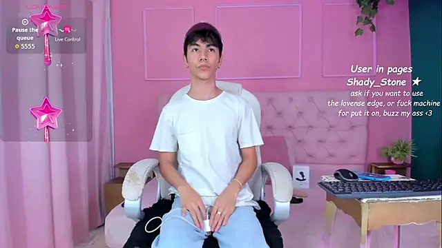 Snapshot of SHADY_STONE chatting on 09.19.25 SHADY STONE online show from 09.19.25