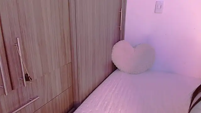 Oliviargf online show from 11.08.25