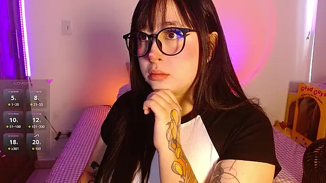 Snapshot of Oliviargf chatting on 02.25.26 Oliviargf online show from 02.25.26