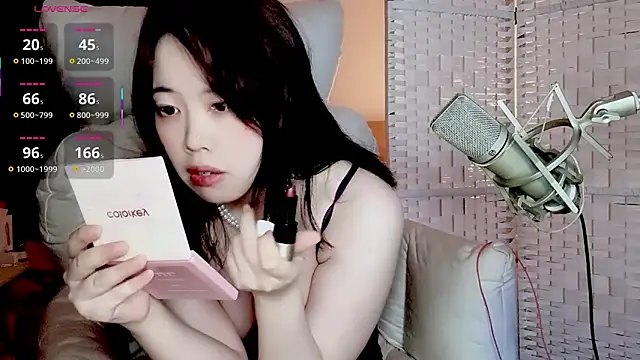 Cocobee online show from 09.12.25